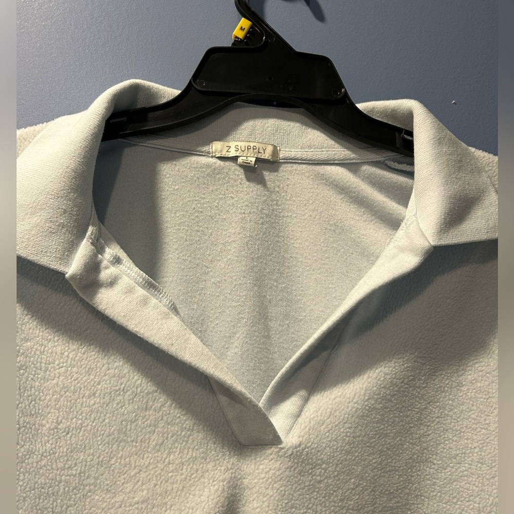 🌻Z SUPPLY light blue pullover - Picture 3 of 5